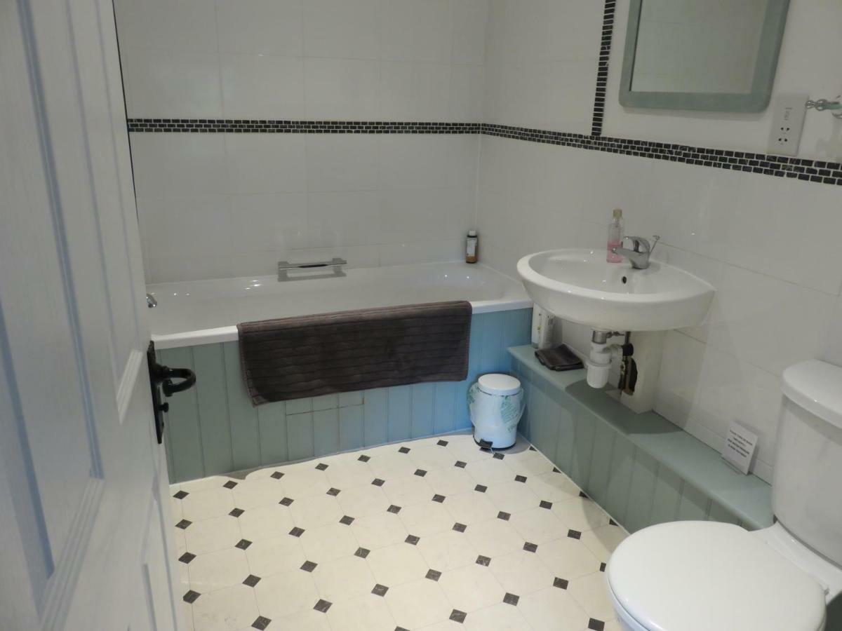 Tilford Mill Cottage Farnham (Surrey) Ngoại thất bức ảnh